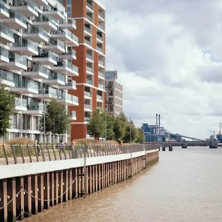 2 Bed Apartment London By Excel